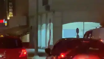 Bursa trafiğinde korkutan anlar Sürücü araçların arasından böyle geçti
