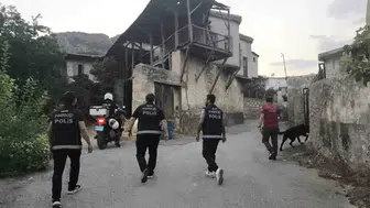 Kozan sokaklarında güvenlik denetimi Terör şüphelisi yakalandı