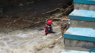 Giresun sel sularına teslim oldu iki kişi aranıyor