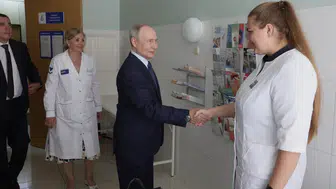 Putin tartışmalı adalara ayak bastı