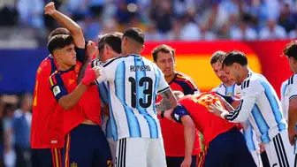 Dünya Kupası finalinde saha karışmıştı: FIFA'dan Arjantin'e ağır fatura