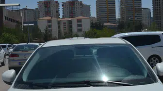 Park halindeki araçlar çocuklar için ölüm tuzağına dönüşüyor