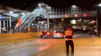 Tamirci çırağı müşterinin aracıyla polisin önünde dehşet saçtı