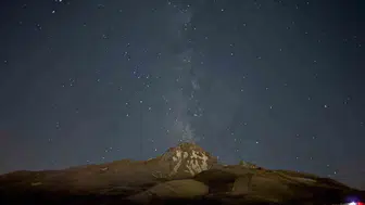 Erciyes zirvesinde Perseid meteor yağmuru görsel şöleni