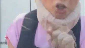 Yol verme kavgası büyüdü, kadın taksiciye saldırdı o anlar kamerada