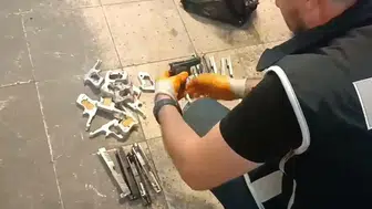 İzmir ve Manisa'da atölye gibi çalışan adreslere baskın 13 gözaltı