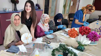 Kadınlar kırık parçaları altınla birleştirip hayata yeniden bağlandı