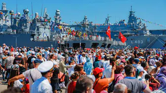 Gölcük semalarında TEKNOFEST şöleni Savaş uçakları ve İHA'lar gösteri yaptı
