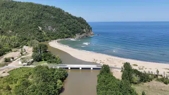 Amasra'nın saklı cenneti Göçkündemirci Plajı havadan böyle görüntülendi