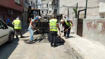 Akdeniz'de bozuk yollar için iş makineleri yeniden sahaya indi