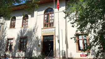 Muğla’nın tarihi kütüphanesi deprem hazırlığı için kapılarını kapattı