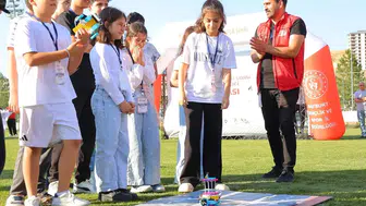 Bayburtlu gençler teknoloji ve sporla dolu bir yazı geride bıraktı