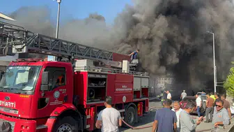 Fethiye çarşısında korkutan yangın