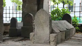 375 yıllık kitabede Gürcü prensesin hazin hikayesi