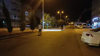 Motosikletli maskeli iki kişi Nusaybin'de dükkanı taradı