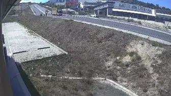 Başakşehir'de dehşet anları: Yokuştan hızla inen kamyonet ortalığı savaş alanına çevirdi