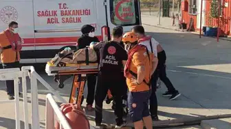 Çanakkale Boğazı'nda bir denizcinin hayatı botla kurtarıldı