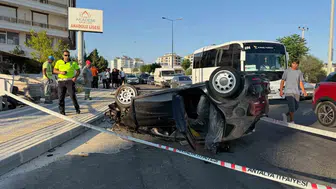 Antalya Serik yolunda kaza anı kameraya yansıdı