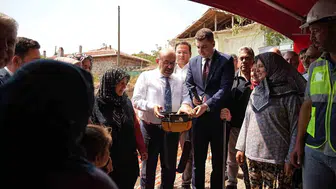 Sındırgı'da depremzedeler yeni evlerine kavuşuyor