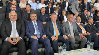 Diyarbakır'da futbol şöleni: Bakanlar ve TFF Başkanı tribünde buluştu