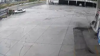 Aday sürücünün işe gidiş yolculuğu hastanede bitti