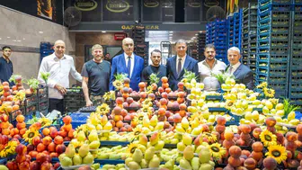 İzmir Halinde Esnafın Sesini Dinledi