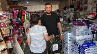 Sivrihisar esnafından öğrencilere okul çantası desteği