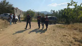 Polis 10 kilometre kovaladı, hırsızlık şüphelisi zeytinlikte yakalandı