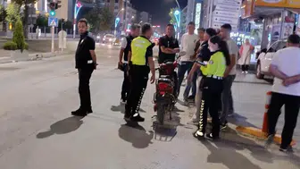 Karapınar sokaklarında gece yarısı geniş çaplı polis denetimi