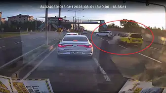 Erzurum'da hatalı dönüş zincirleme kazaya davetiye çıkardı