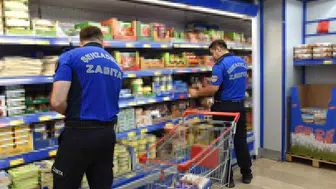 Şehzadeler’de market rafları sıkı denetim altında
