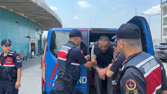 Bursa'da çifte cinayet İki kişiyi öldüren şüpheli çatıda yakalandı