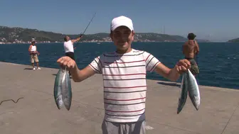 İstanbul kıyılarında palamut bereketi yaşanıyor
