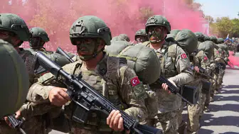 Gaziantep'te 30 Ağustos coşkusu: İstasyon Meydanı'nda tarihi gurur