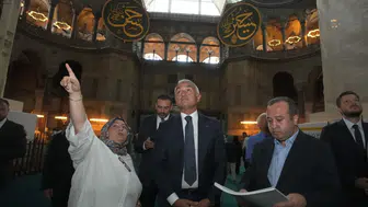 Bakan Ersoy Ayasofya'da Yürütülen Restorasyonun Kalbine İndi Kubbe Dışarıdan Güçlendirilecek
