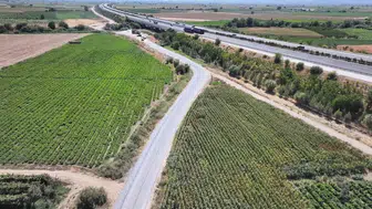 Manisa'da 15 kilometrelik toprak yol asfalta kavuşuyor Çiftçinin tozlu mesaisi bitiyor