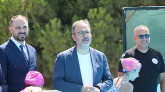İzmirli çocuklara yüzme eğitimi müjdesi