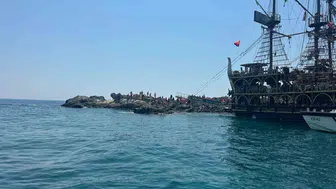 Fethiye açıklarında batan tekneden 100 kişi son anda kurtarıldı