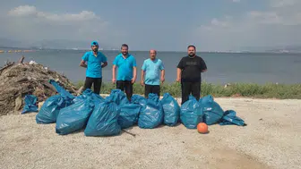Kocaeli sahillerinden çıkan 10 tonluk çöp temizlendi