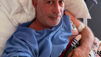 Cem Yılmaz'dan hastane odasından ilk mesaj: Kötü bir gün geçirdim ama iyiyim