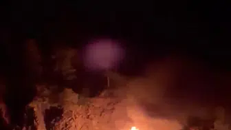 Adrasan açıklarında demirli tur teknesi alevlere teslim oldu