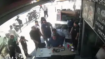 Polis memuru lokantada nefesi tıkanan kadına hayat verdi