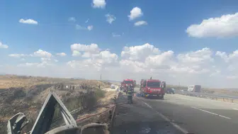 Nevşehir yolunda feci kaza Madeni yağ yüklü TIR yandı