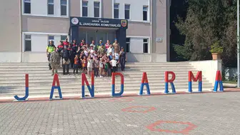 Düzceli gençler jandarma karargahına konuk oldu