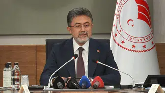Bakan Yumaklı Pazartesi Aydın'da, ilk kuru incir 850 liradan satıldı