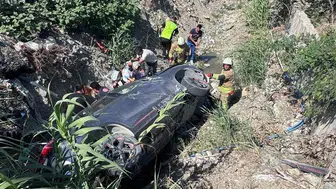 Samandağ’da otomobil devrildi, iki kişi yaralandı