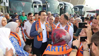 AK Parti Mersin teşkilatı 25. yıl kutlaması için Ankara'ya çıkarma yaptı