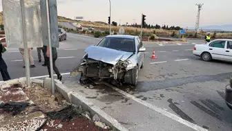 Çorum Yeni Osmancık Kavşağı'nda korkutan kaza