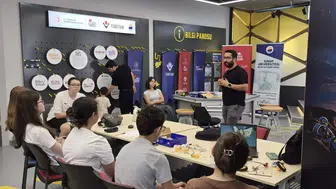 Sinoplu gençler yeni nesil meslekleri akademisyenlerden dinledi