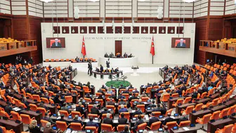 Mecliste fezleke krizi ve sert terörsüz Türkiye tartışması